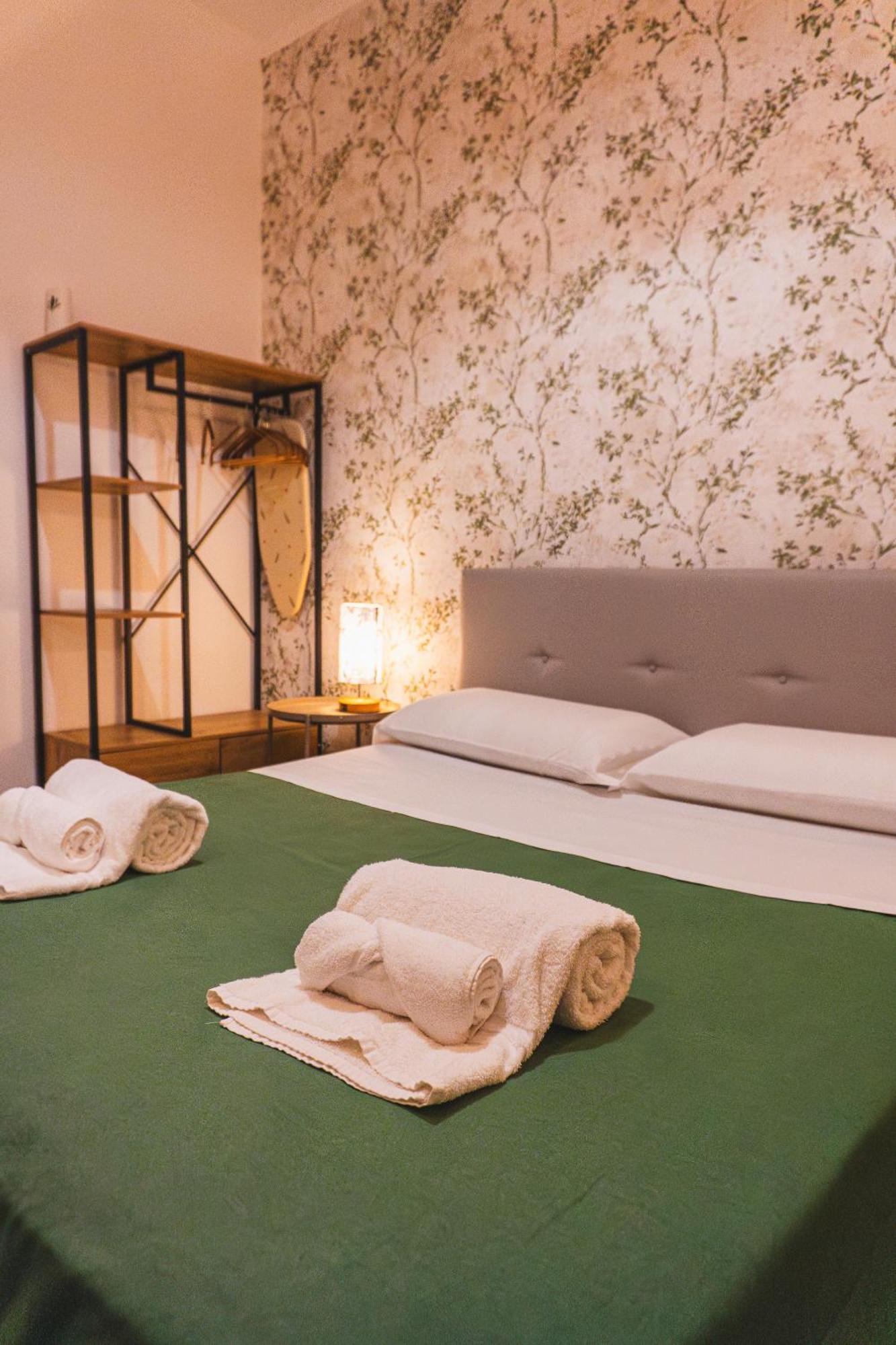 Old Town Nest In Civitavecchia Bagian luar foto